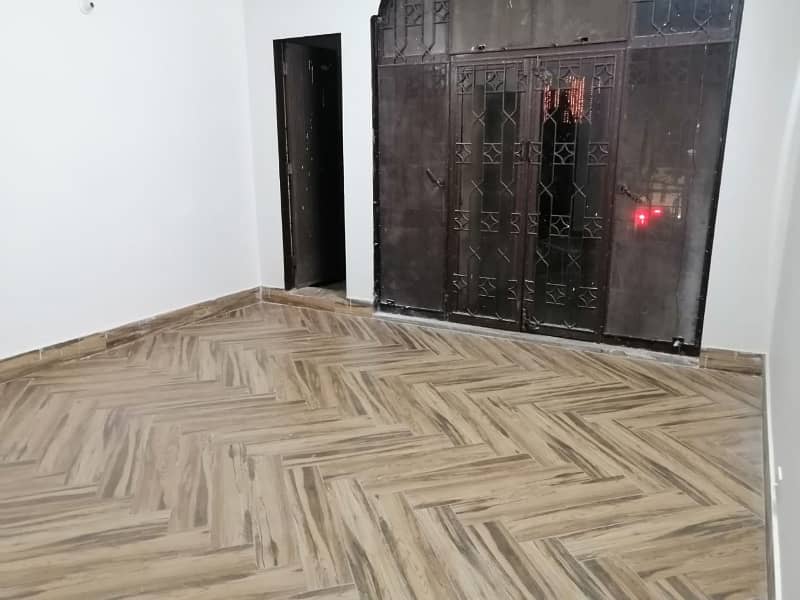 Ideally Located Upper Portion Of 1 Kanal Is Available For rent In Lahore 3