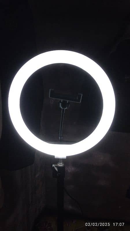 Mobile stand and Full Ring light for sale 4