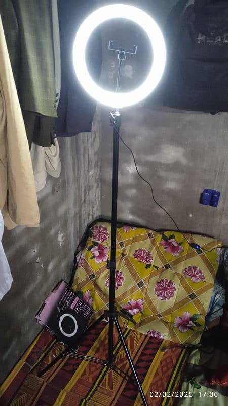 Mobile stand and Full Ring light for sale 7