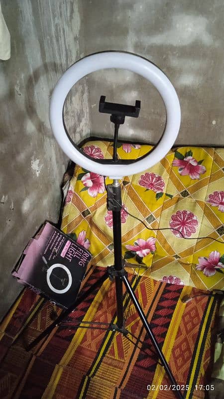 Mobile stand and Full Ring light for sale 13