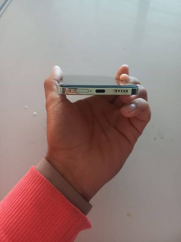 vivo Y100 8+8/128 GB 5