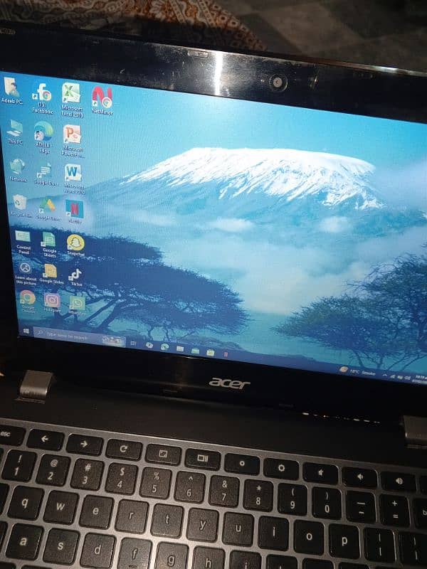 Acer Laptop 4/128 1