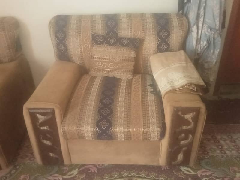 New 7 seater sofa urgent sale 3