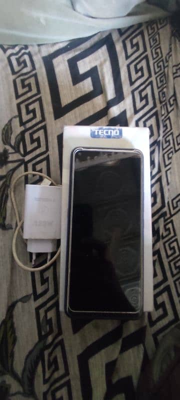 Tecno Pova 6/128 with box and charger 5