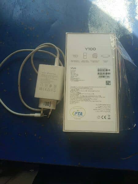 Vivo y100 0