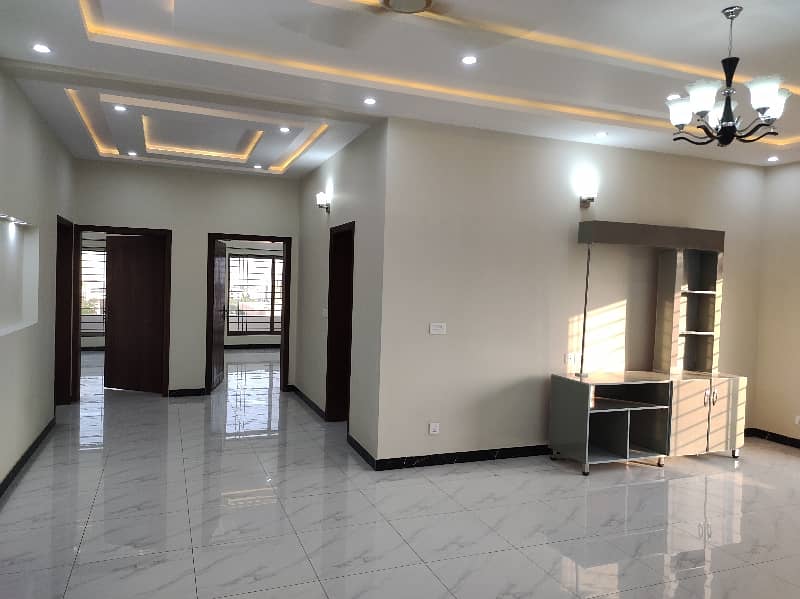 Upper portion for rent in G15 size 1 Kanal water gas electricity All facilities separate gas electricity meters Near to markaz masjid park Best location More Five options available 2