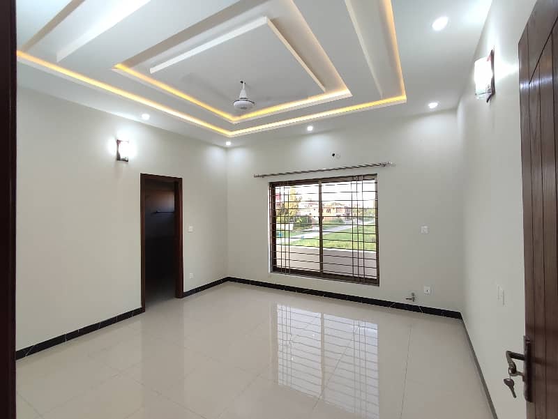 Upper portion for rent in G15 size 1 Kanal water gas electricity All facilities separate gas electricity meters Near to markaz masjid park Best location More Five options available 6