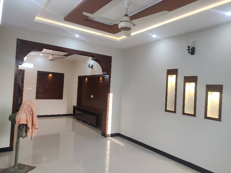 House For Sale in G15 sector Islamabad Size 7 Marla (30*60) Solar installed, Gas Electricity meters available Near to markaz masjid park Best Location More Ten options available Old & New House available 1