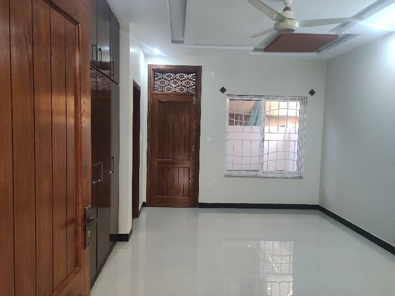 House For Sale in G15 sector Islamabad Size 7 Marla (30*60) Solar installed, Gas Electricity meters available Near to markaz masjid park Best Location More Ten options available Old & New House available 2