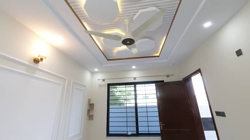 Brand New House For Sale In G15 Size 7 Marla (30*60) Near To Markaz Mini Market Masjid Park Best Location More Ten Options New &Amp; Old House Available 10