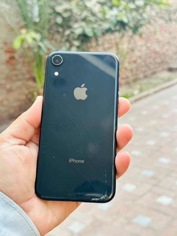 iphone xr 64gb non pta factory unlock 80 battery 1