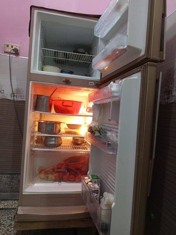 Refrigerator 10/10 1