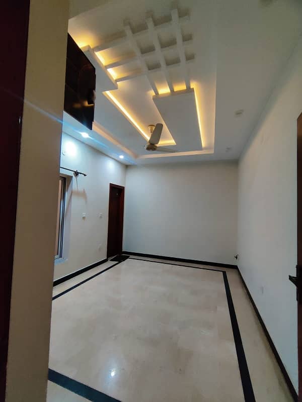 Upper Portion For Rent In G15 Size 7 Marla Near To Markaz Masjid Park Best Location More Five Options Available 12