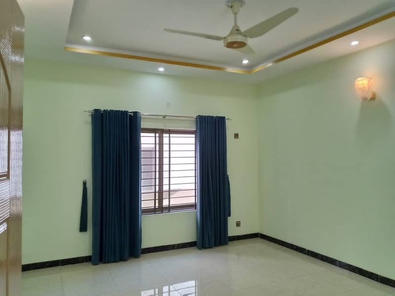 Upper Portion For Rent In G15 Size 1 Kanal Water Gas Electricity All Facilities Separate Gate Entrance Near To Markaz Masjid Park Best Location More Five Options Available 6