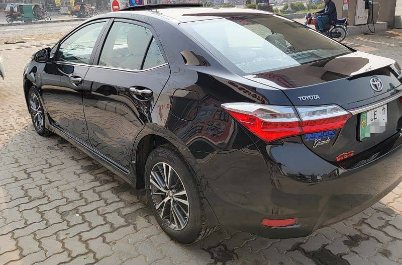 Toyota Corolla Altis 1.8 Grande 2017 3