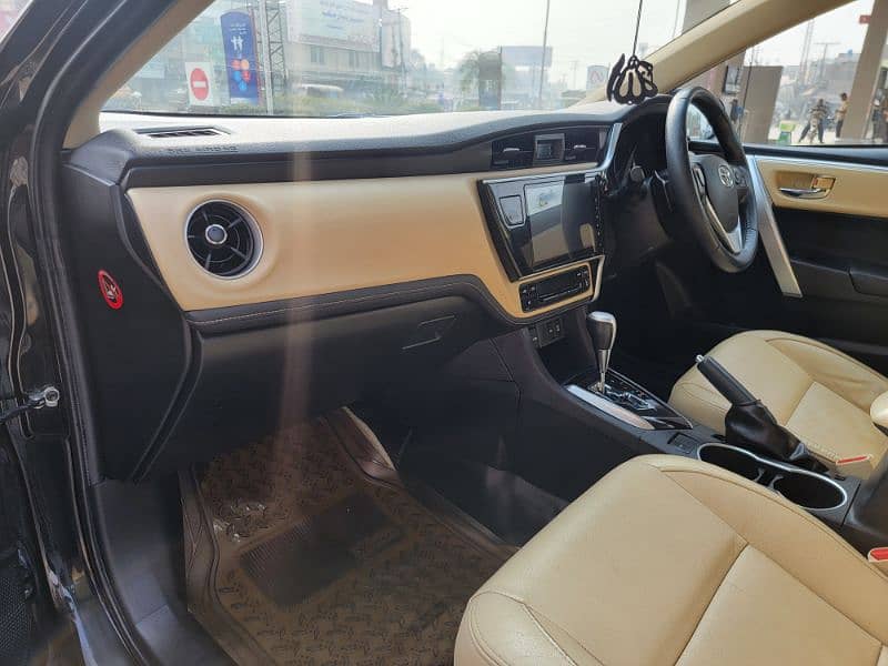 Toyota Corolla Altis 1.8 Grande 2017 6