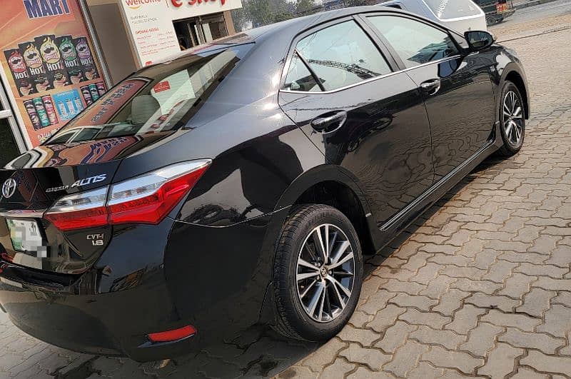 Toyota Corolla Altis 1.8 Grande 2017 14