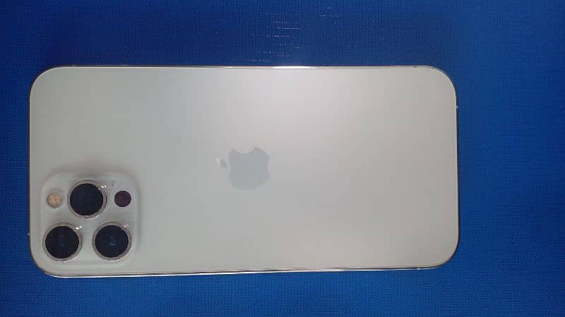 I phone 12 pro max ( white) 0