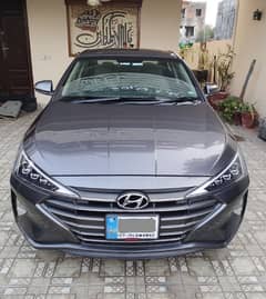 Hyundai Elantra 2022