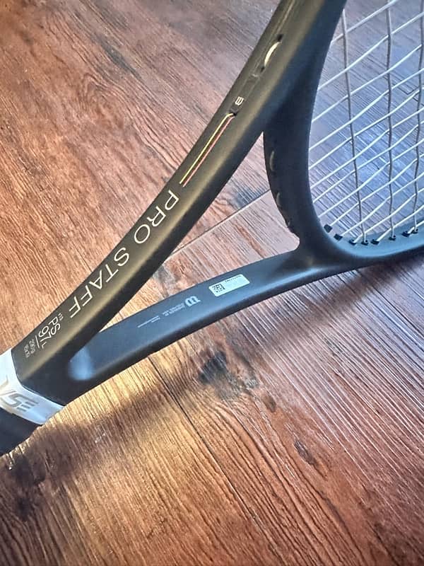 Wilson pro staff v13 97L racket almost new 2