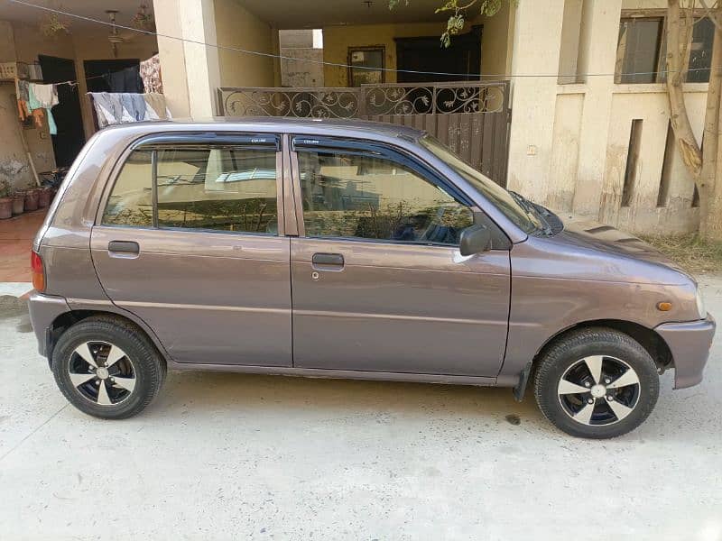 Daihatsu Cuore 2002 13