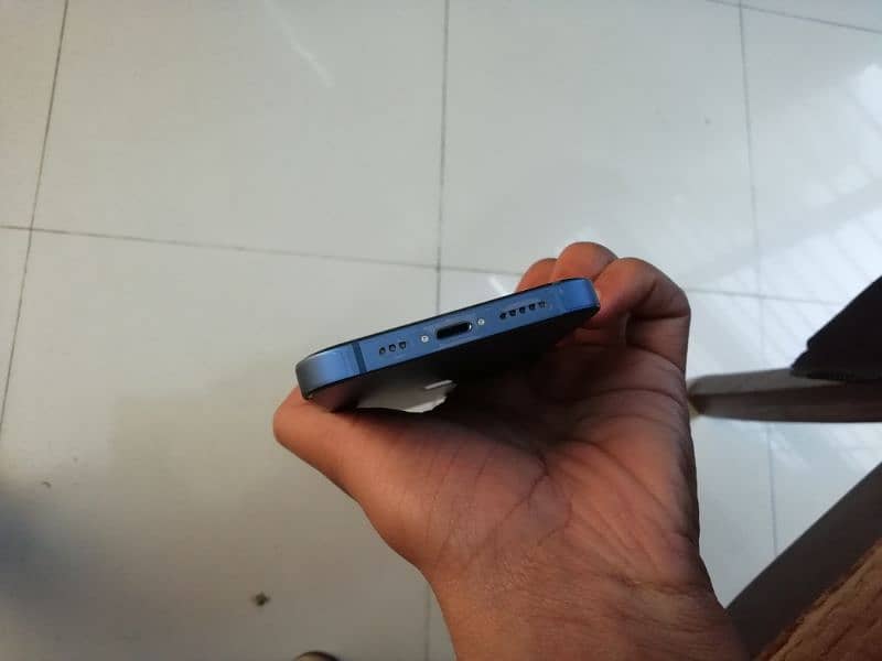 iphone 13 blue 6