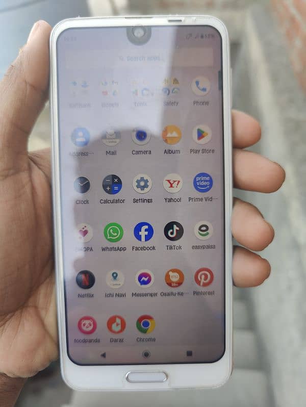 sharp Aquos R2 for sell contect num:03244697538 1