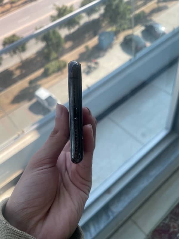 iPhone 11 Pro Max PTA Approved 4