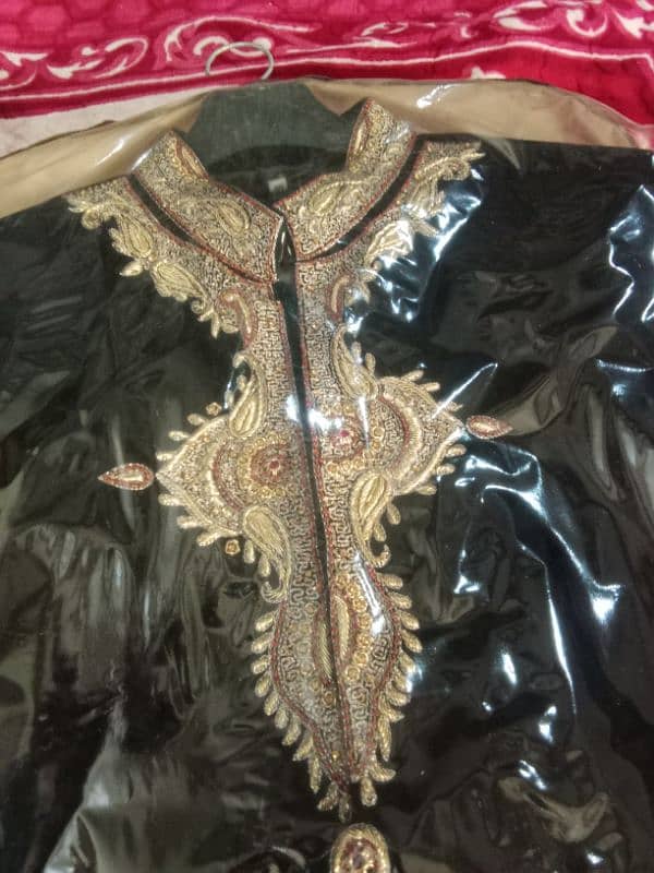 velvet shairwani sale used 4 hours Dry clean Karwa Kay rakhi hy 3