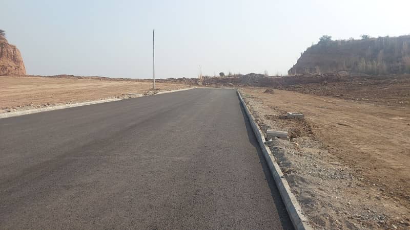 10 Marla Top Heighted Full View Plot Bahria Town Rawalpindi Phase 8, F3 Block (Open Transfer) 0