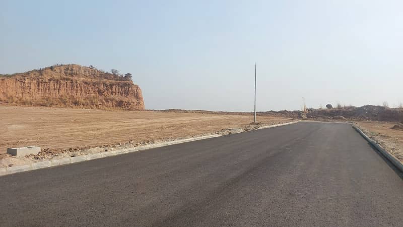 10 Marla Top Heighted Full View Plot Bahria Town Rawalpindi Phase 8, F3 Block (Open Transfer) 4