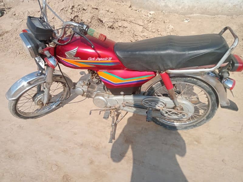 2011 model 45000 Sy kam waly Rabta na kry 0