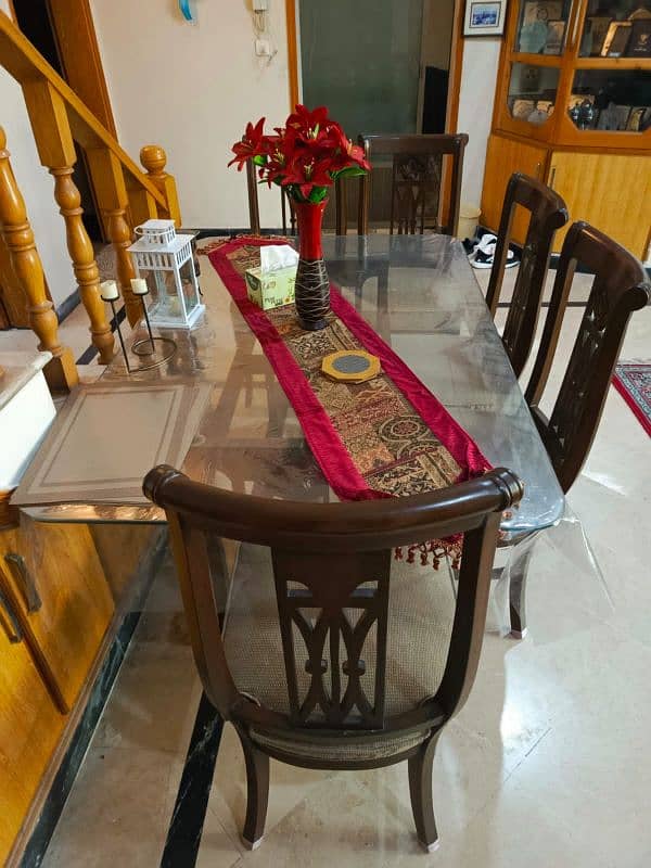 Dining Table with 6 Chairs 0