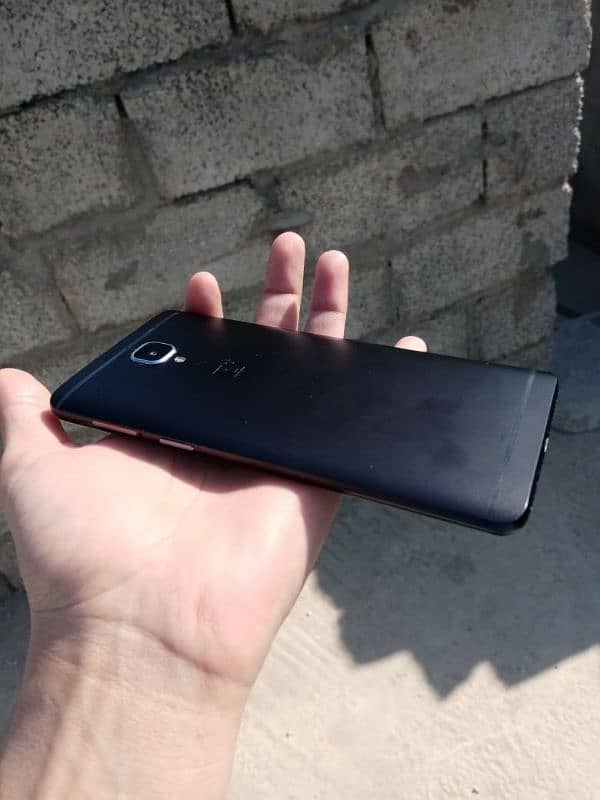 one plus 3t black colour 4