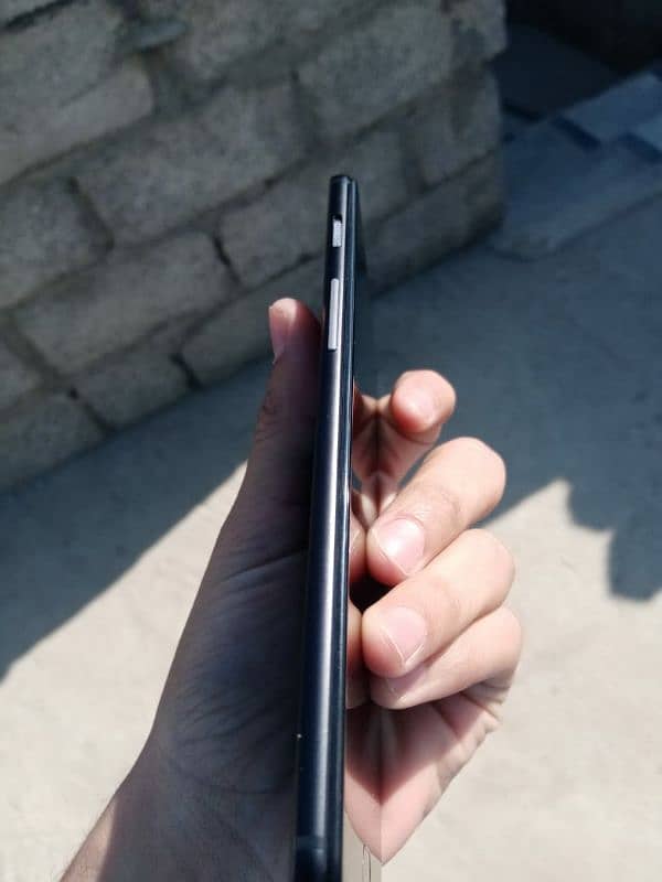 one plus 3t black colour 7