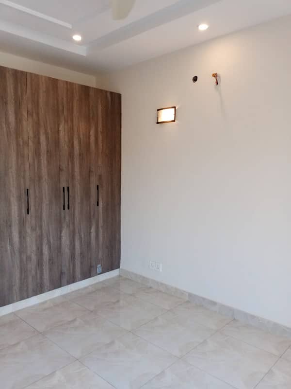 Modern 5 Marla For Sale In Woods Block Paragon City Lahore 9