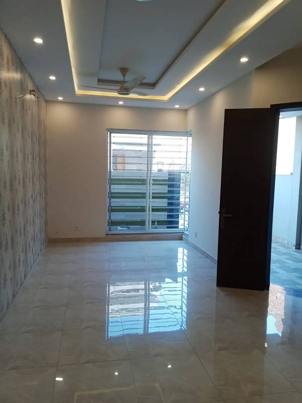 Modern 5 Marla For Sale In Woods Block Paragon City Lahore 19