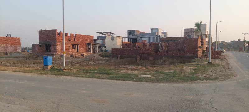 Ready To Buy A Residential Plot 10 Marla In Paragon City -Barki road Lahore 0