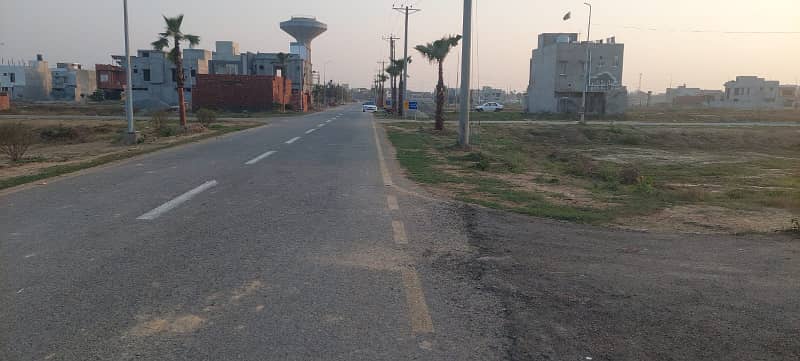 Ready To Buy A Residential Plot 10 Marla In Paragon City -Barki road Lahore 9