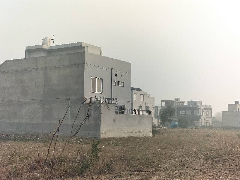 10 Marla Plot For Sale In D Block In PAEC Society Lahore 16