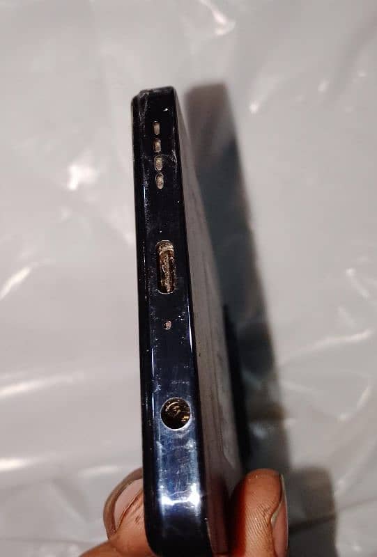 urgent sele infinix hot 40 8