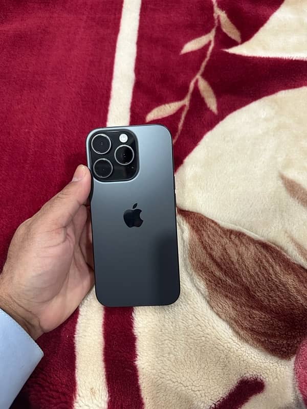 Iphone 16 Pro ( Non PTA ) 12