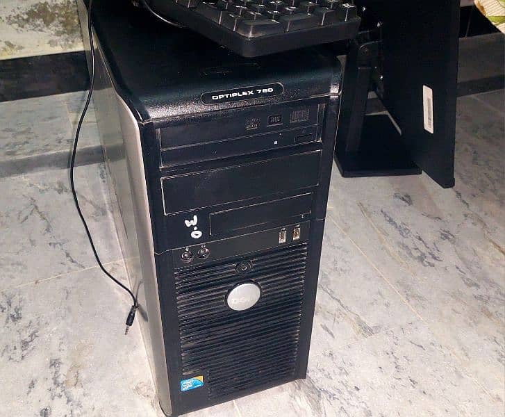 Dell 780 Computer 0