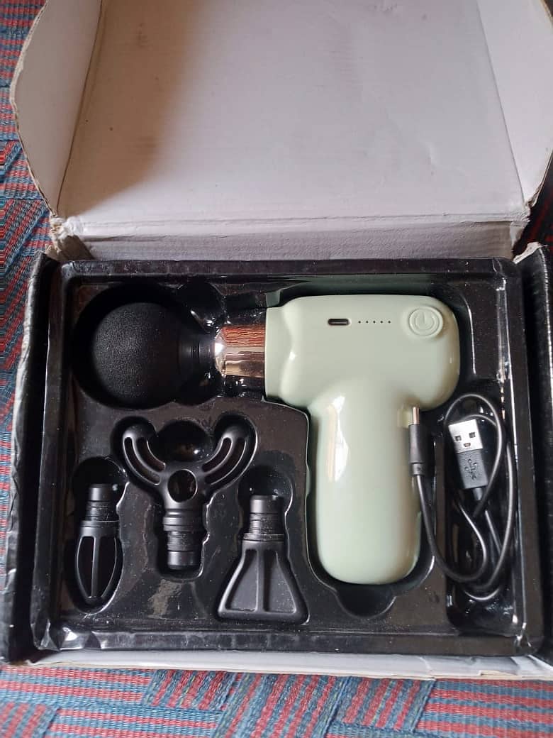 Power Massager With 4 Interchangeable Heads Cordless & Rechargeable 1