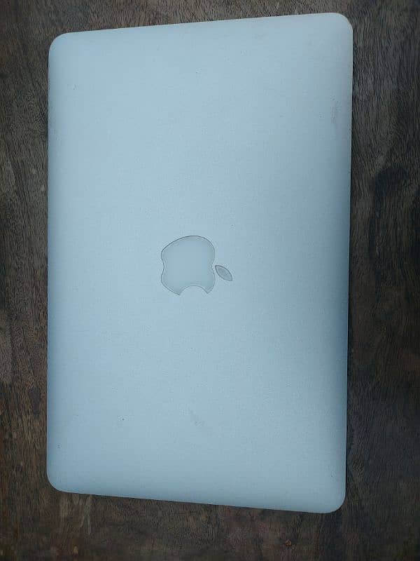 MacBook Air ( 11-inch, Mid 2012) 3