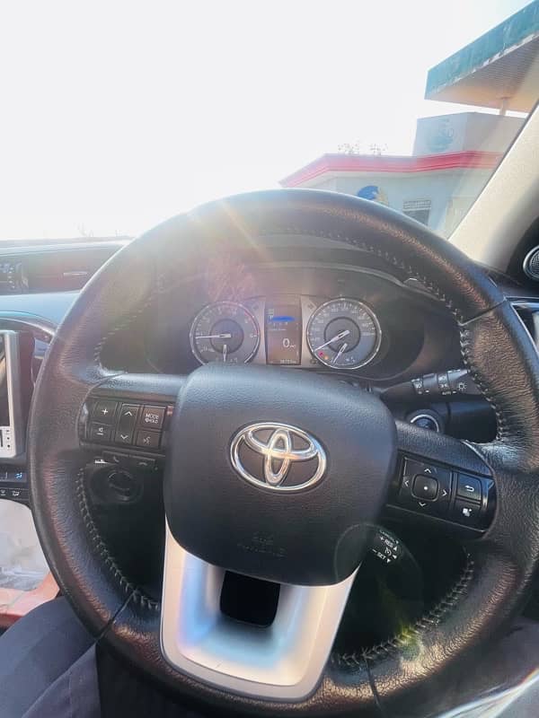 Toyota Hilux 2021 8