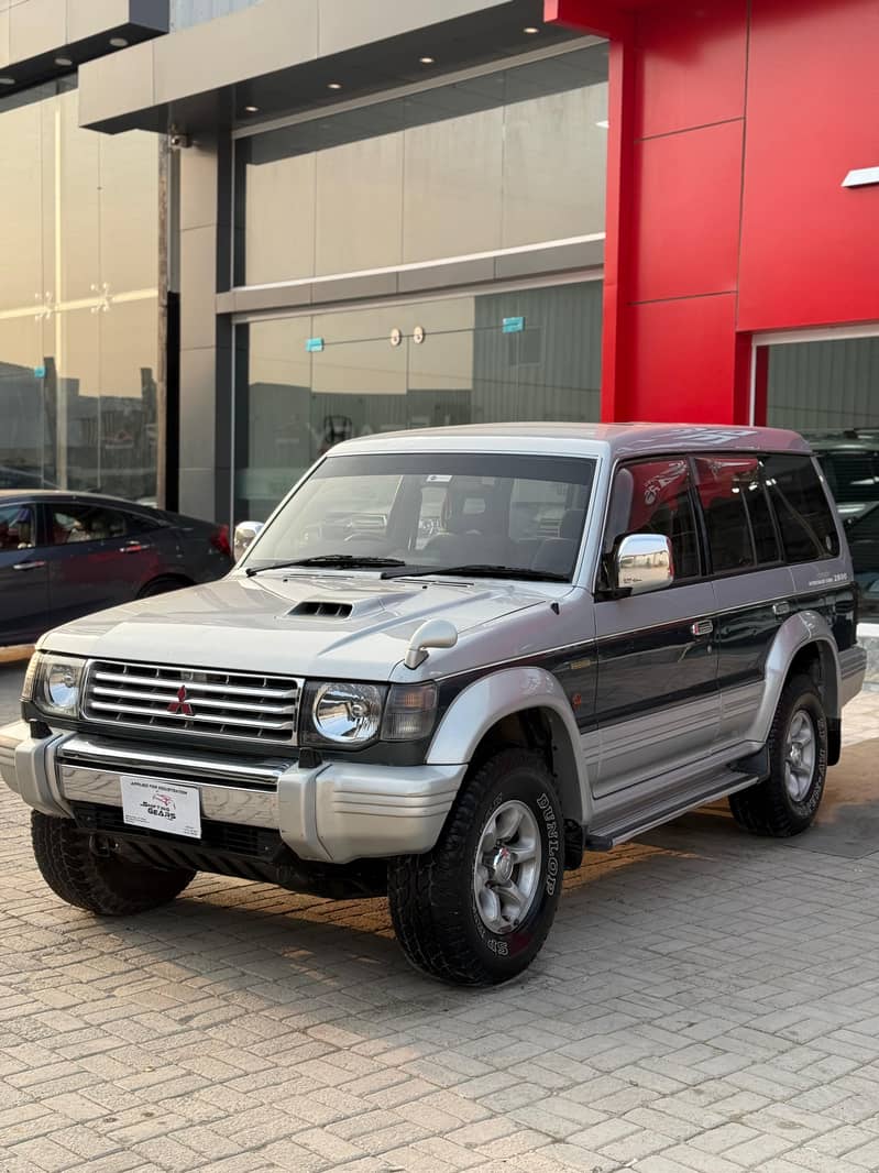 Mitsubishi Pajero 1995/2006 1