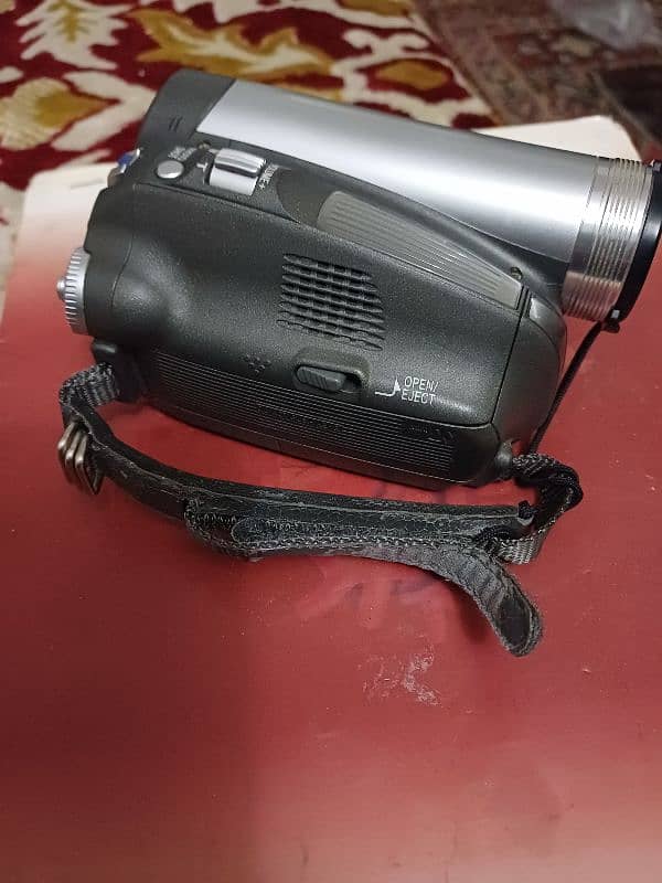 Panasonic camcoder dsv 30× For sale 1