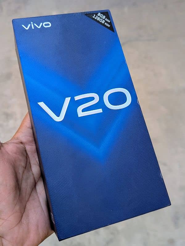 Vivo v20 in mint condition 8