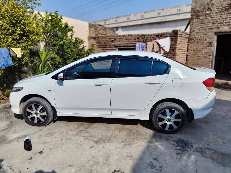 honda city 1.3 manual lahore rigister 2